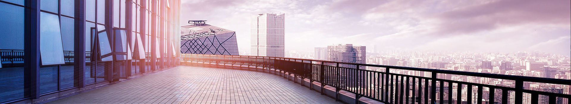 自贸区外资厂职工集中充电棚完工